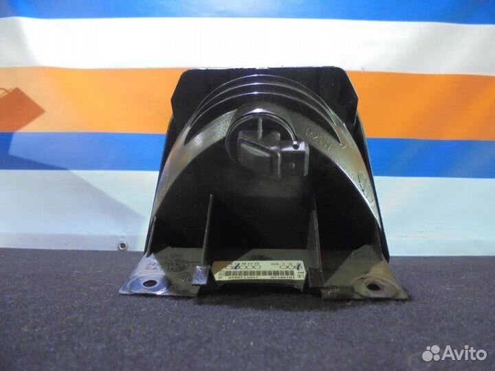 Фонарь стоп-сигнала дополнительный Renault Logan 1