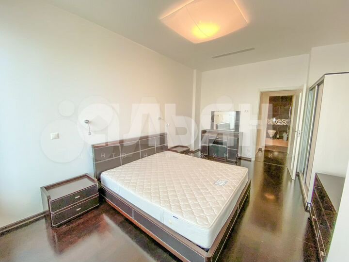 1-к. квартира, 104,1 м², 13/15 эт.