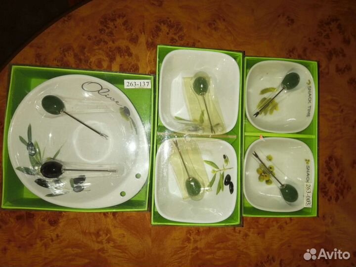 Набор новой посуды
