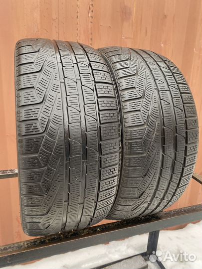 Pirelli Winter Sottozero II 235/40 R18
