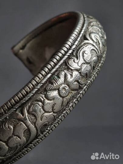 Старинный браслет. Тибет. Бутан