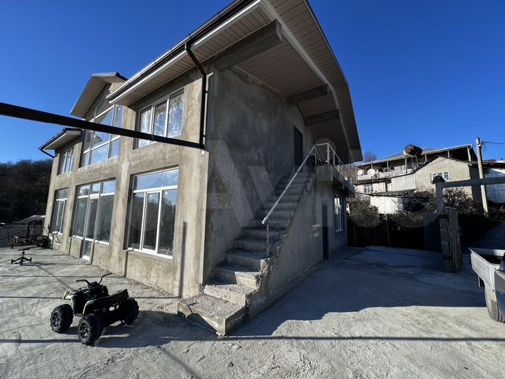 Дом 380 м² на участке 8 сот.