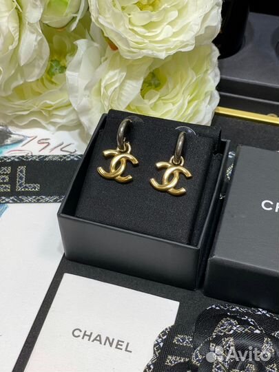 Серьги Chanel