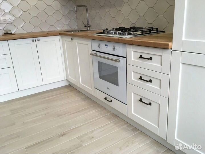 Кухонные гарнитуры новые под ключ