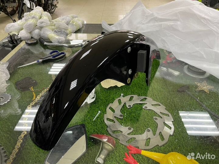 Крыло переднее Yamaha YBR 125 чёрное