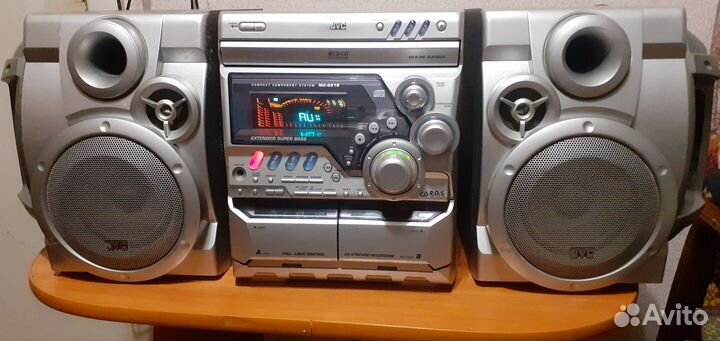 Музыкальный центр