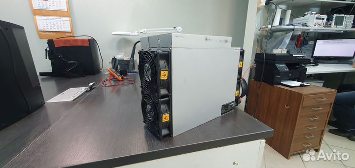 Asic майнер Antminer S21