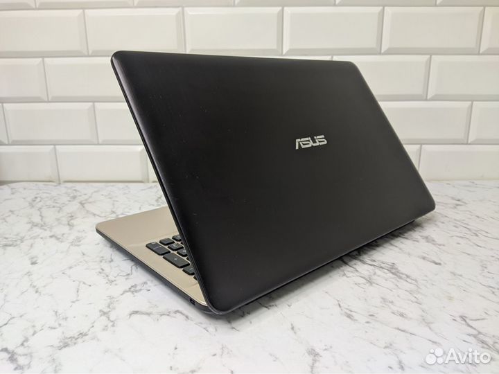 Ноутбук Asus GT810/SSD