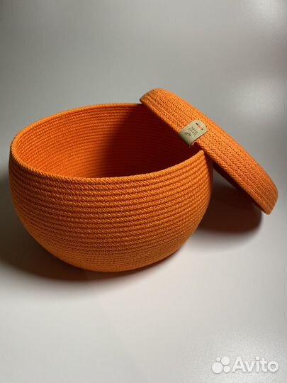 Корзина с крышкой