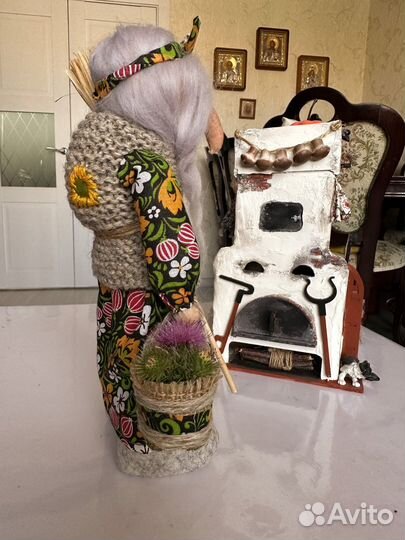 Баба Яга ручной работы с чертополохом