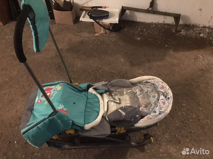 Детские санки на колесах