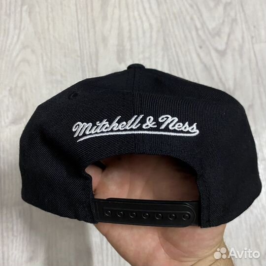 Бейсболка mitchell ness Miami Heat