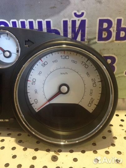 Щиток приборов Peugeot 308 1.6 ep6