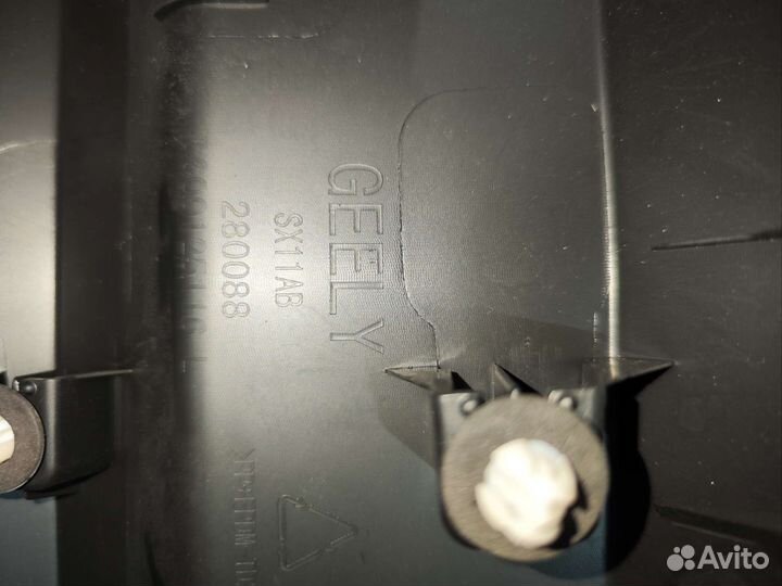 Накладка задней левой двери Geely Coolray