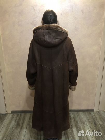 Дубленка натуральная женская с капюшоном