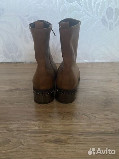 Ботинки женские