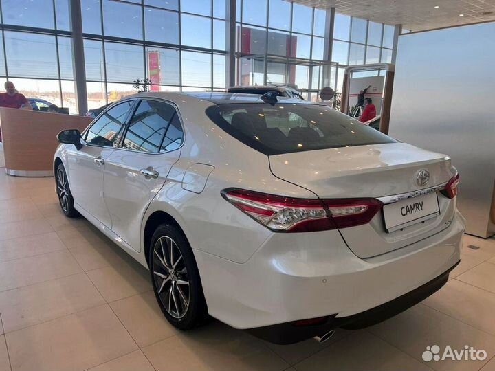 Toyota Camry 2.5 AT, 2023