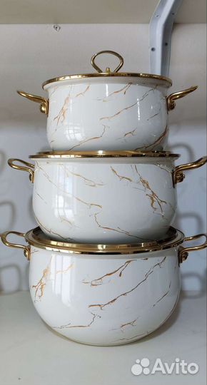 Набор кастрюль эмалированных