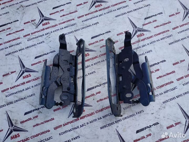 Петля капота w204 Mercedes