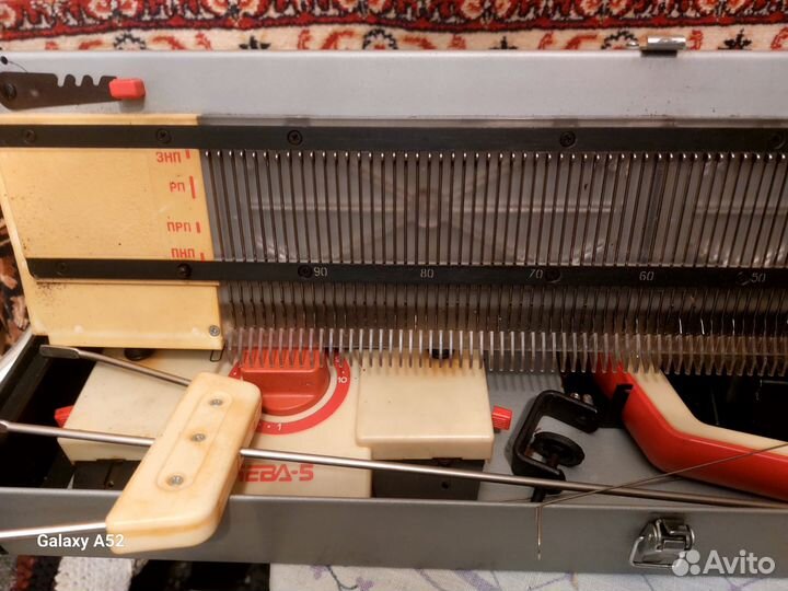 Вязальная машина нева 5