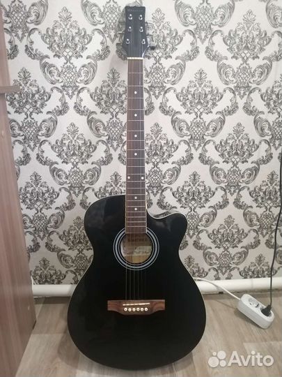 Акустическая гитара бу martinez