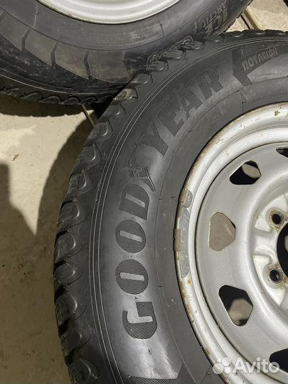 Колеса на УАЗ R16 Goodyear