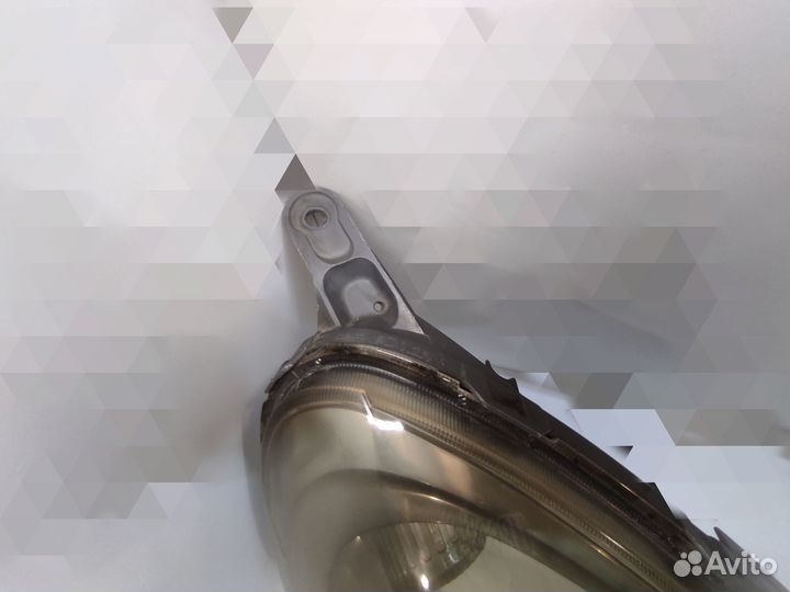 Фара правая передняя Toyota Funcargo Рестайл