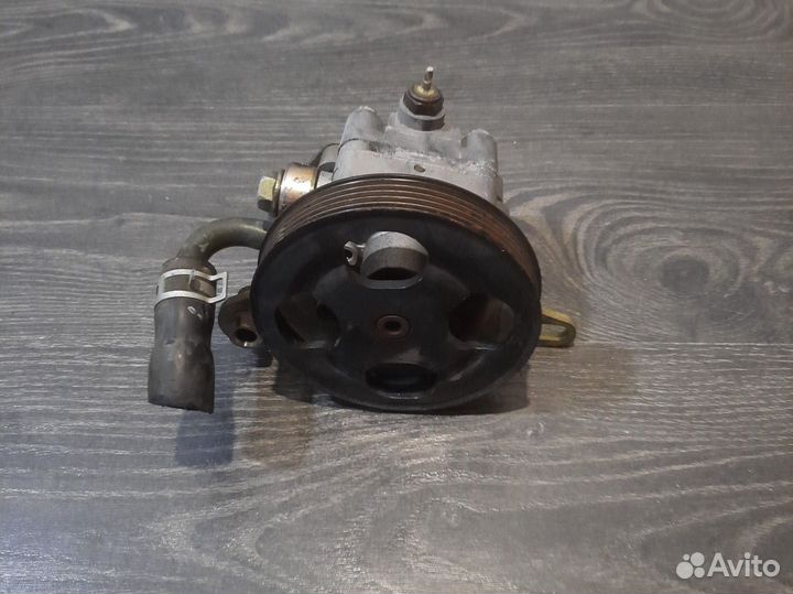 Насос гидроусилителя Mazda Capella Premacy MPV