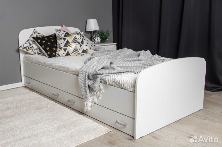 Кровать с ящиками Новая