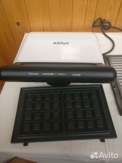 Вафельница-бутербродница KT-1638