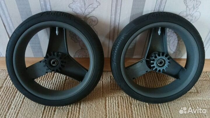 Колеса от прогулочной коляски