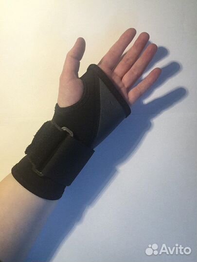 Бандаж на лучезапястный сустав