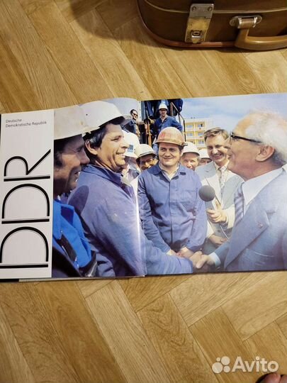 Раритет чемодан, портфель, телефон, книга