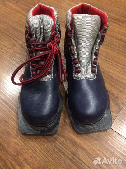 Лыжные ботинки детские 33 размер