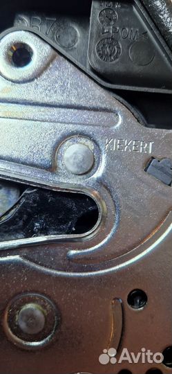 Замок двери 51217202146