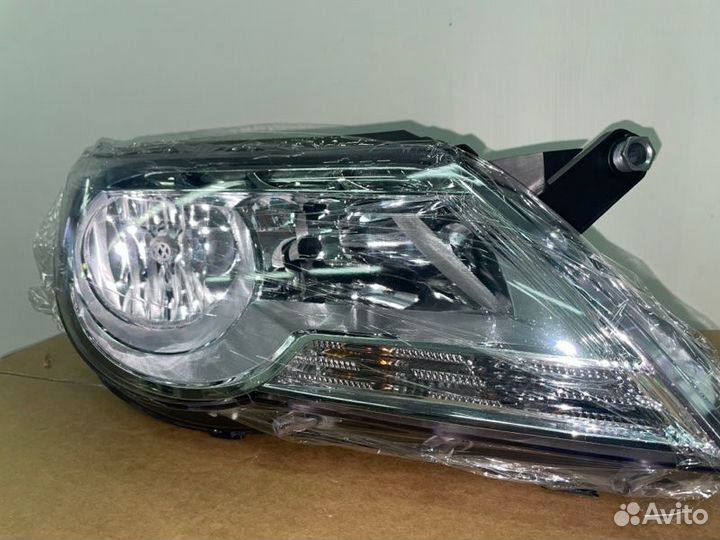 Фара передняя правая Kia Sportage