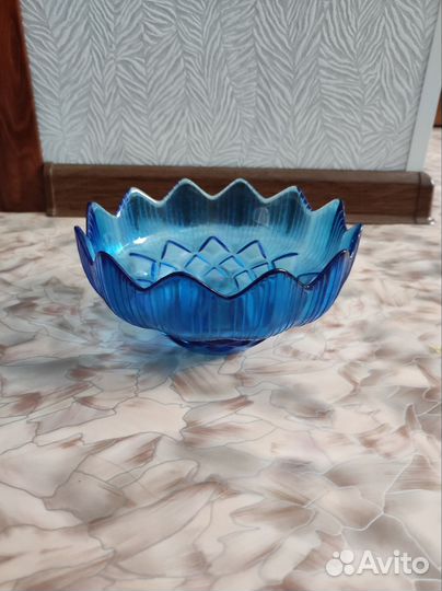 Вазочка (конфетница) синее стекло