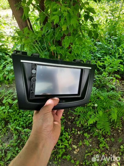 Рамка переходная на магнитолу 7 дюймов mazda