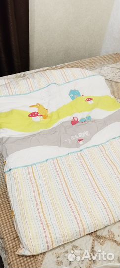 Комплект с бортиками в детскую кроватку