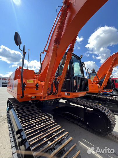 Гусеничный экскаватор Lonking CDM6225N, 2023