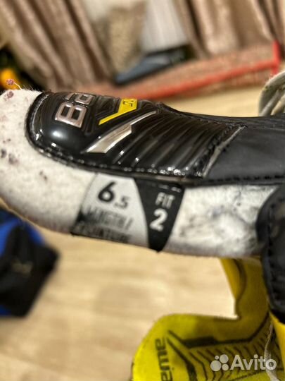 Коньки хоккейные Bauer Supreme M4