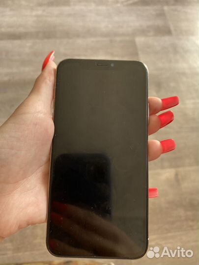 Мобильные телефоны бу iPhone 10