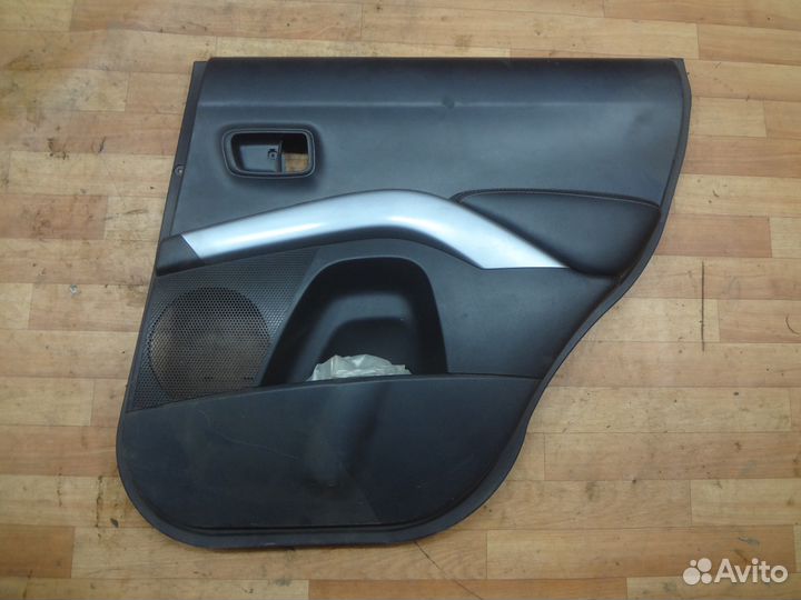 Mitsubishi Outlander XL 2006-2012 Обшивка двери