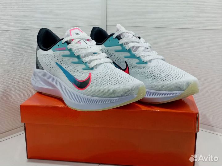 Кроссовки беговые Nike Air Zoom Winflo 7 (39 разме