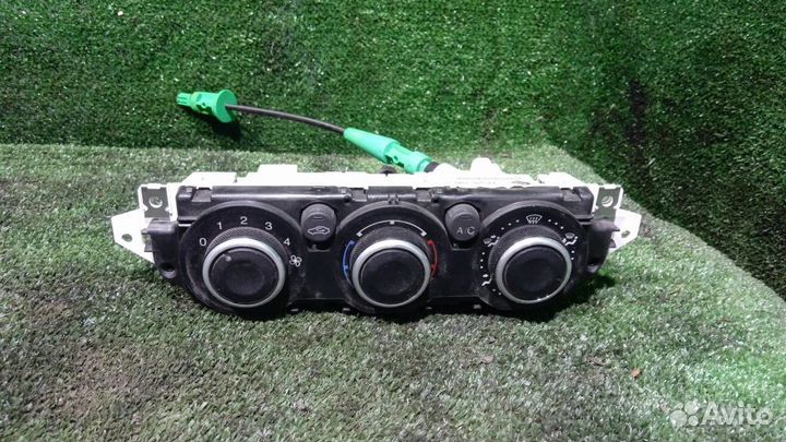 Блок управления климатической установкой Ford Focu