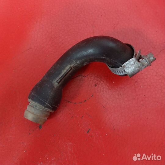 Мерседес 124,126,129 патрубок вентиляции