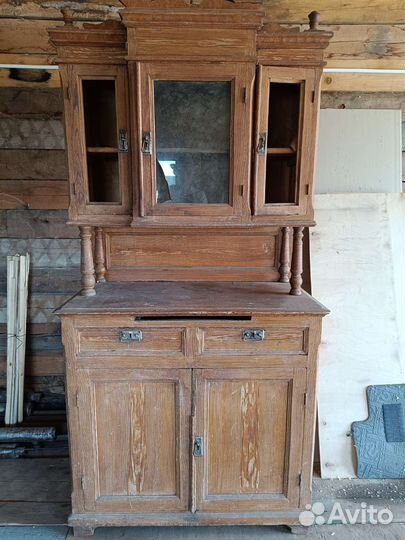 Старинный буфет