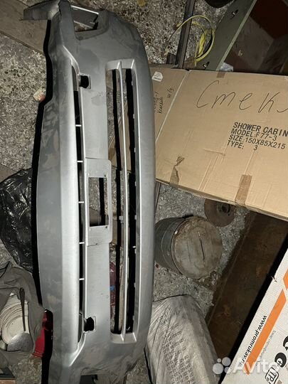 Передний бампер toyota hiace H200
