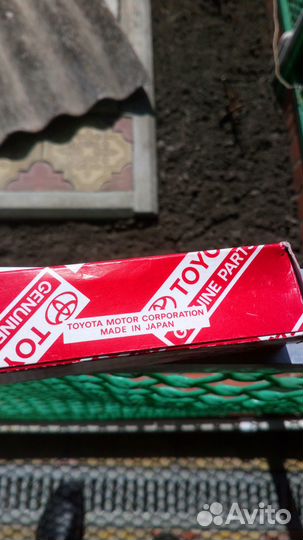 Продаю свечи зажигания SK20R11 iridium (комплект)