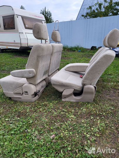 Продам сидения на Mitsubishi Delica